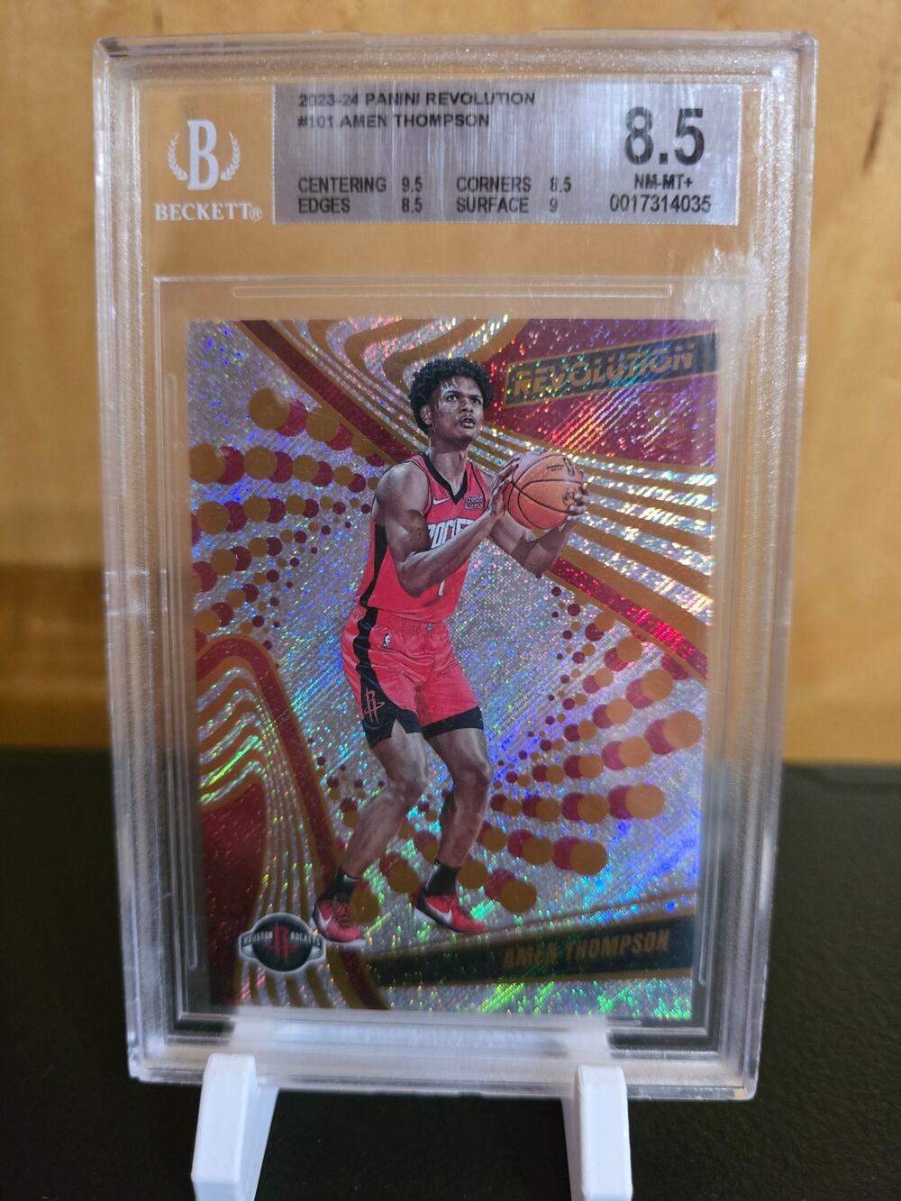 2023-24 PANINI REVOLUTION AMEN THOMPSON BECKETT 8.5